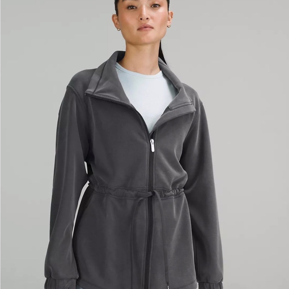 Lululemon softstreme cinch waist jacket